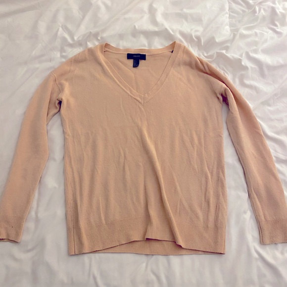 Forever 21 Light Pink V-Neck Sweater - Picture 1 of 3